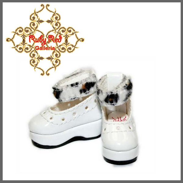 RubyRed Galleria Tiny White Platform Shoes