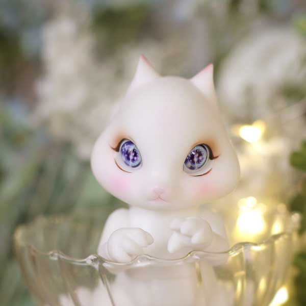 pipos cream white