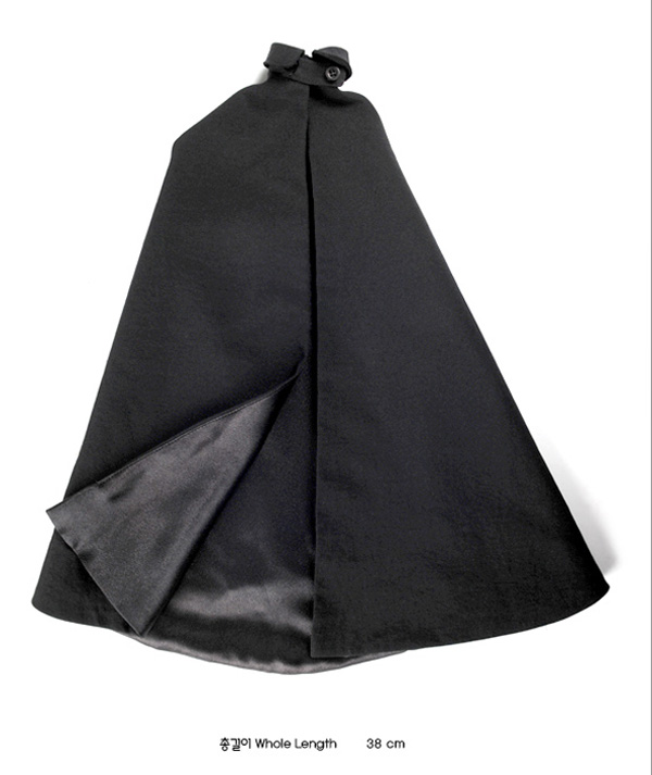 Suri Black Long Hooded Cape for MSD – Denver Doll Emporium