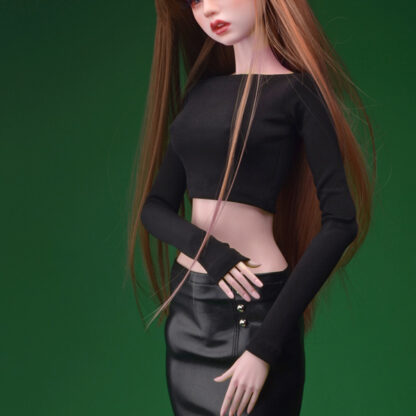 dollmore model f black crop top