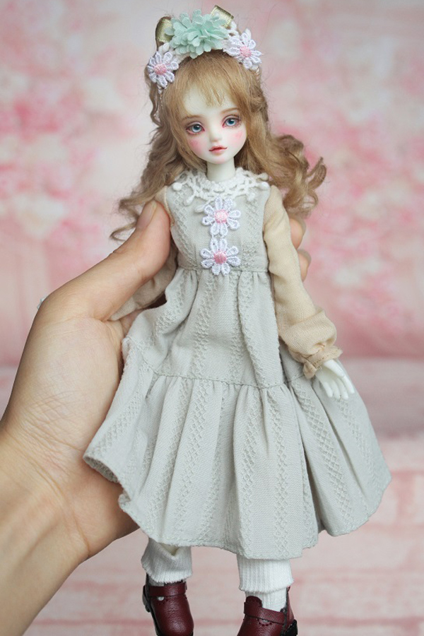 DollLeaves Special Edition 20cm Laura! – Denver Doll Emporium