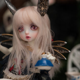 In Stock Realfee: Dolls