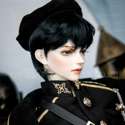 luts model delf raven boy