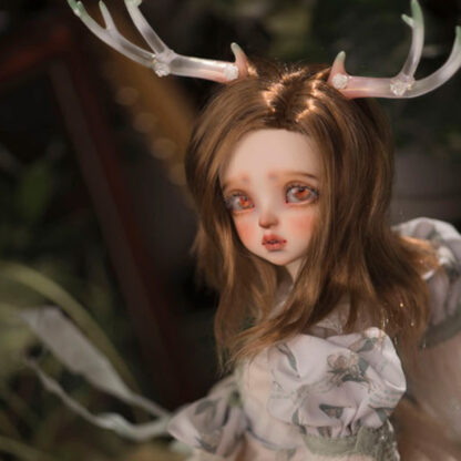 doll leaves msd leilia deer