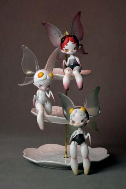 Mantis Pet Doll, White Skin, Blank - Image 2