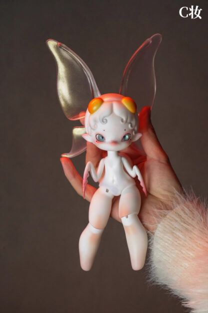Mantis Pet Doll, White Skin, Blank - Image 5