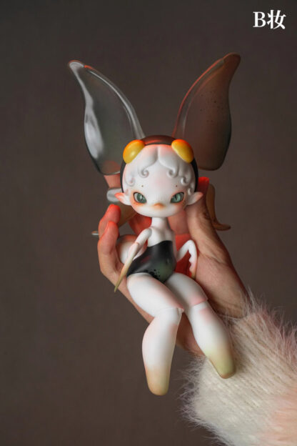 Mantis Pet Doll, White Skin, Blank - Image 4
