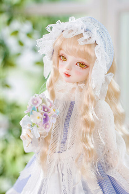 doll leaves luo yi