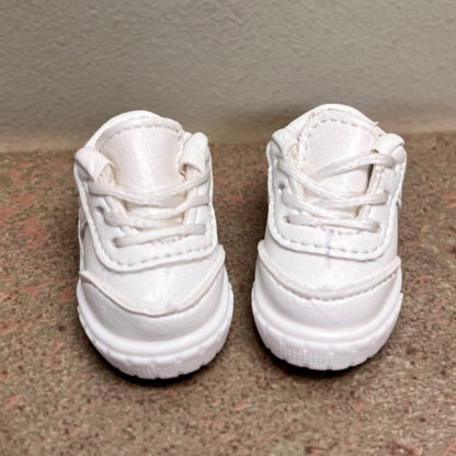yosd white tennies
