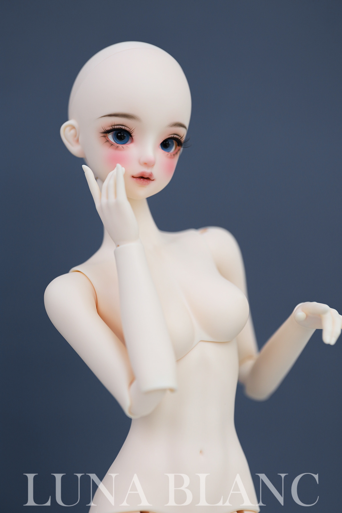 luna blanc nina46 body