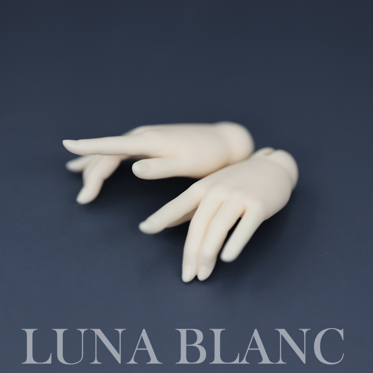 luna blanc nina46 body