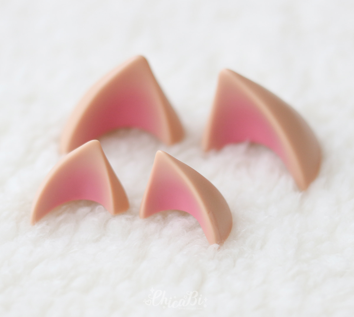 chicabi cat ears