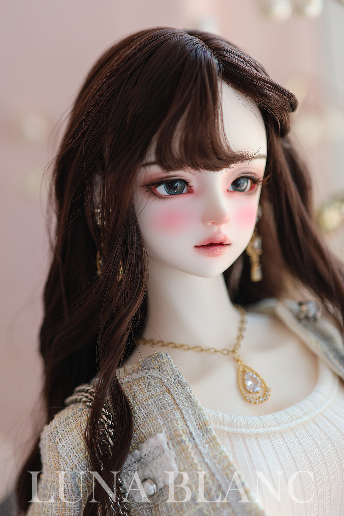 luna blanc hestia