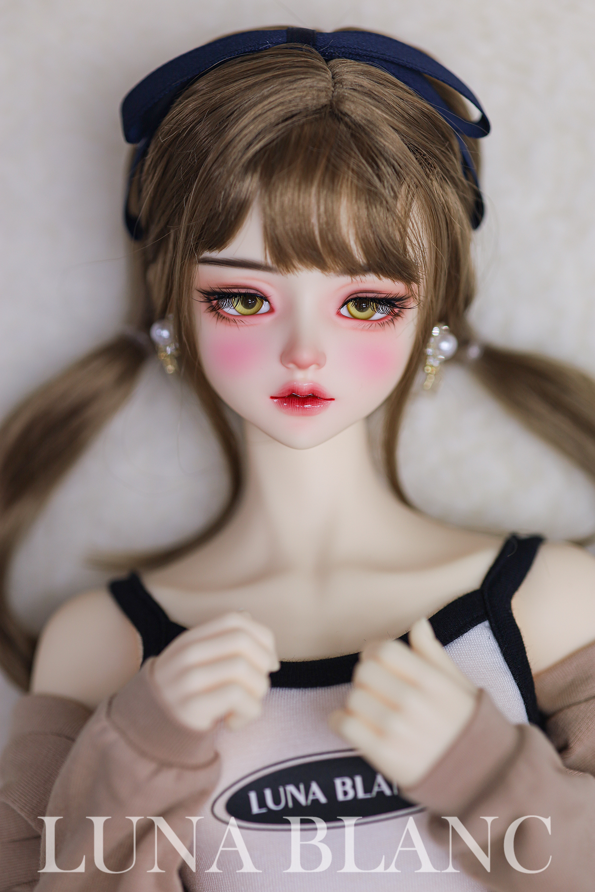 luna blanc 63 kylie