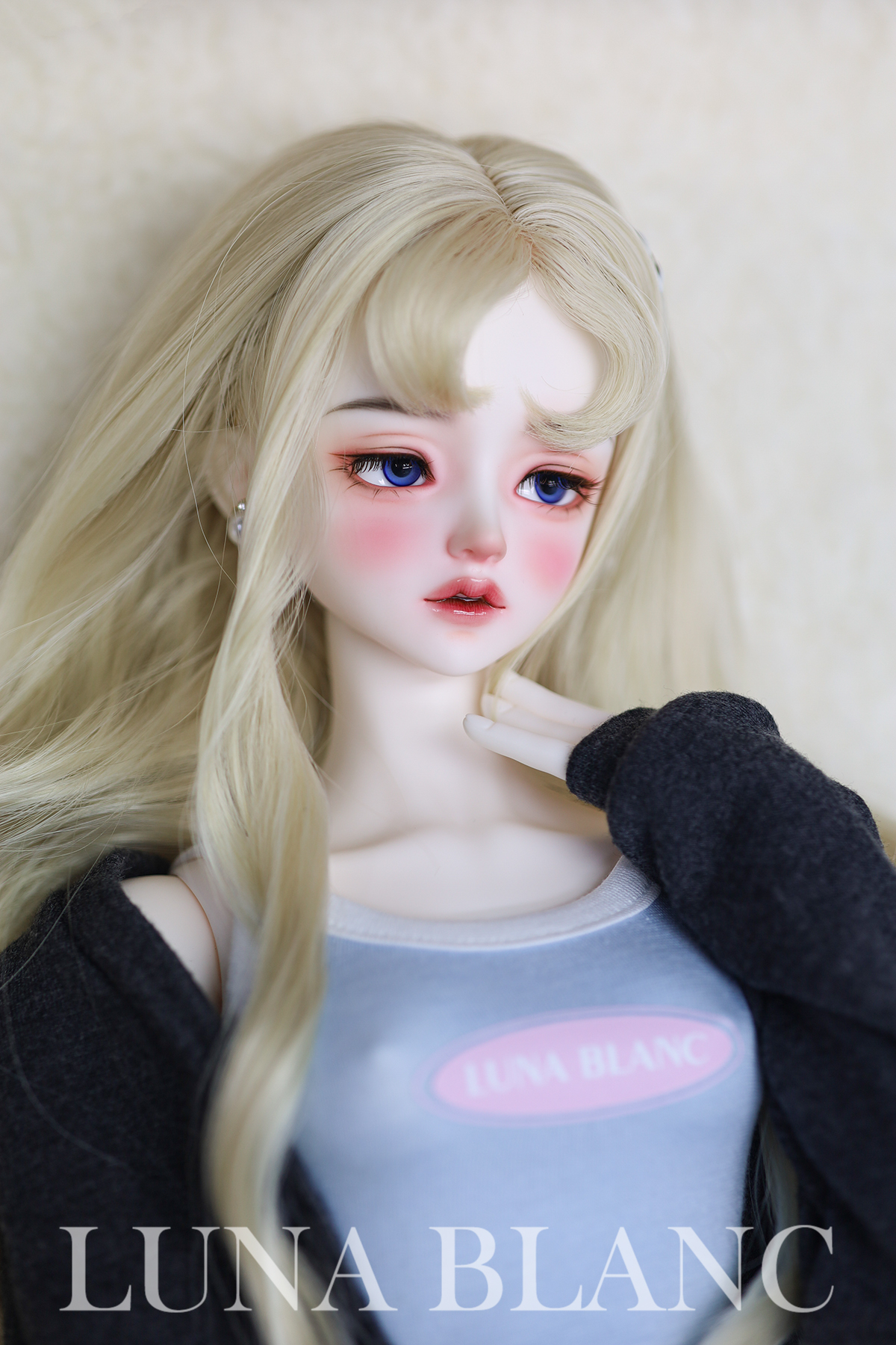 luna blanc 63 kylie
