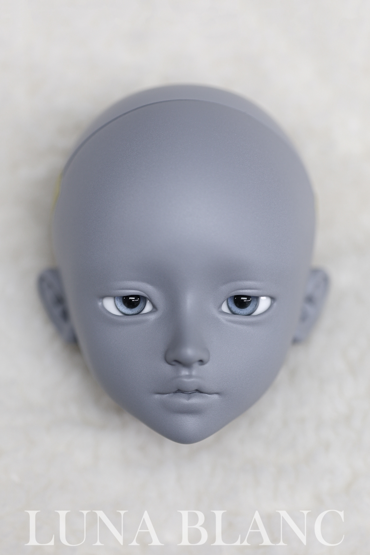 luna blanc 63 kylie