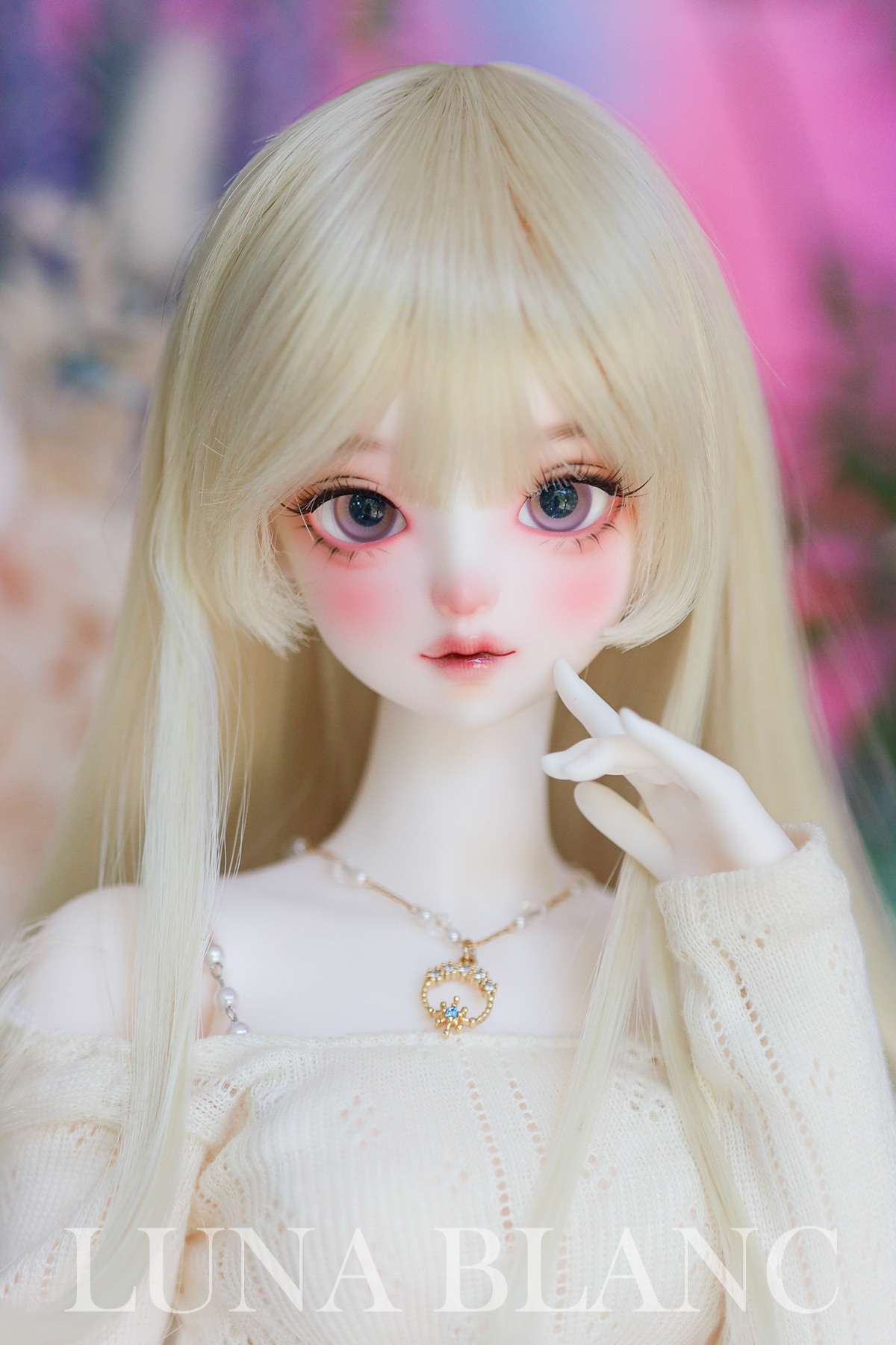 luna blanc maylily