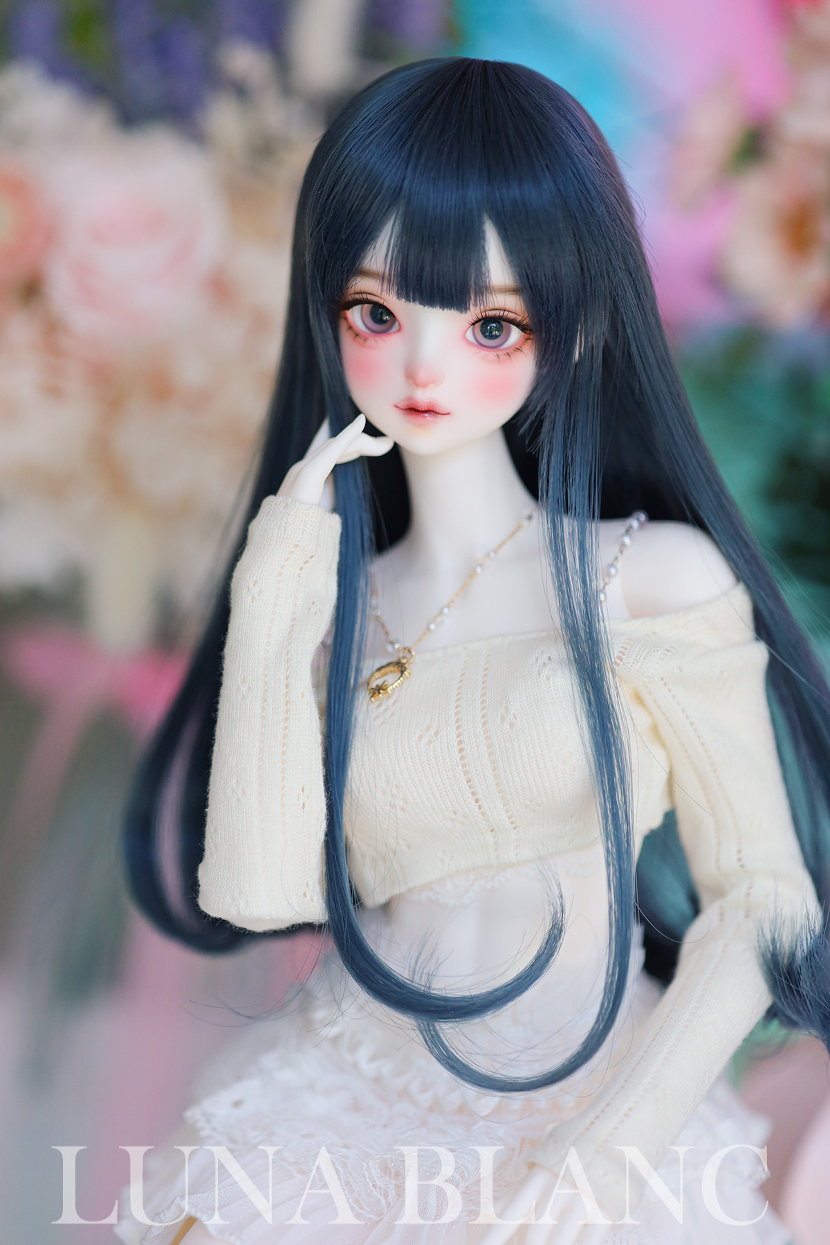 luna blanc maylily