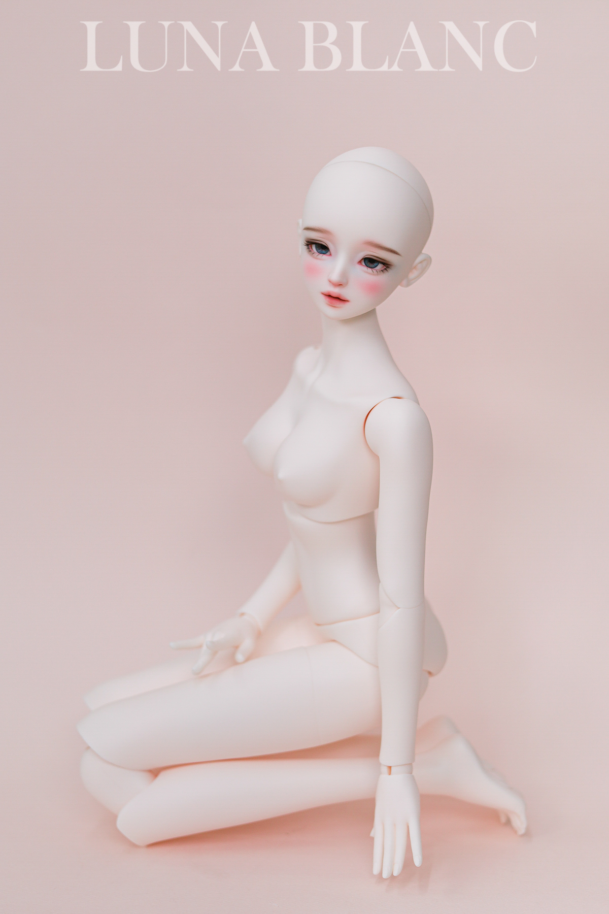 Luna Blanc nina63 body