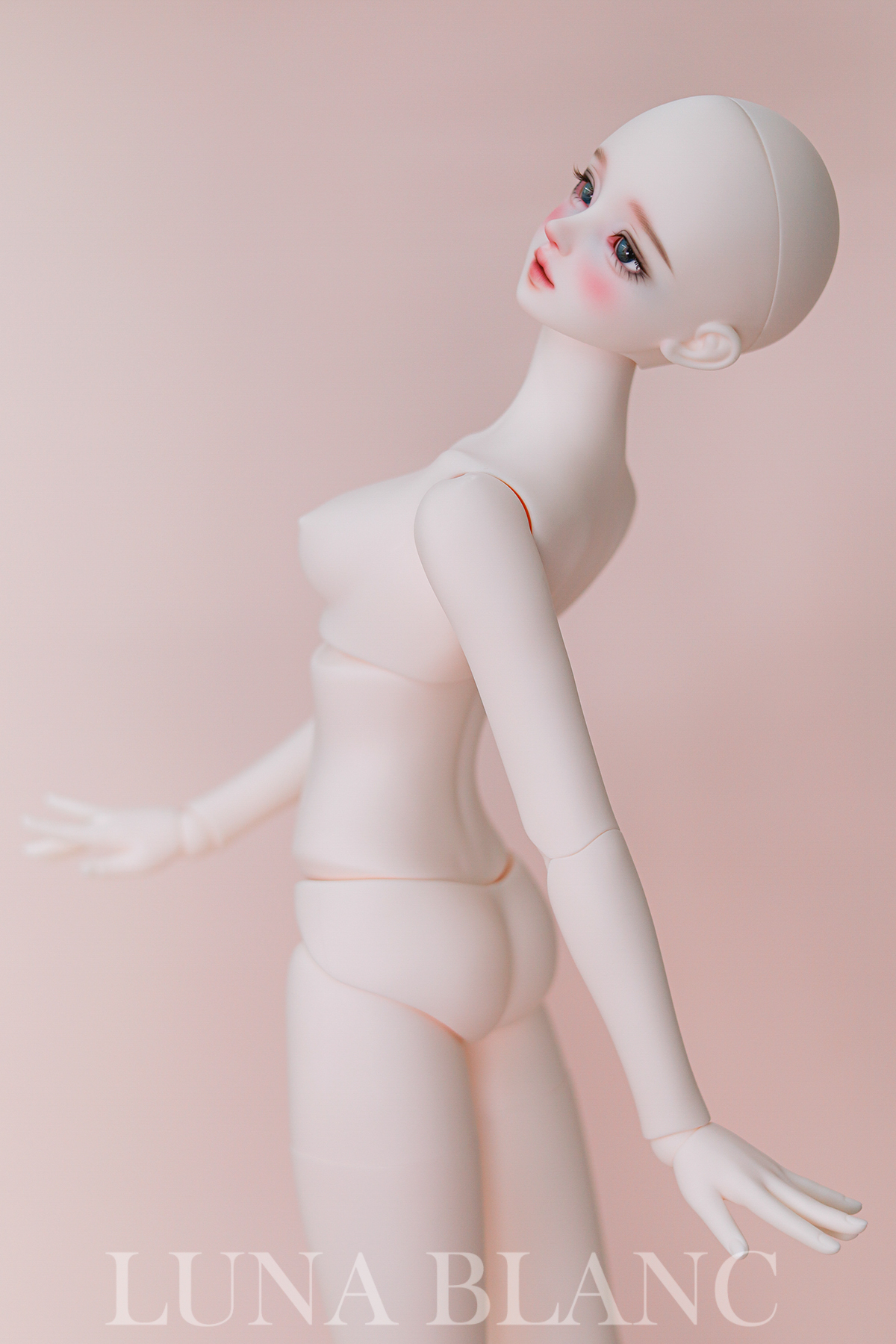Luna Blanc nina63 body