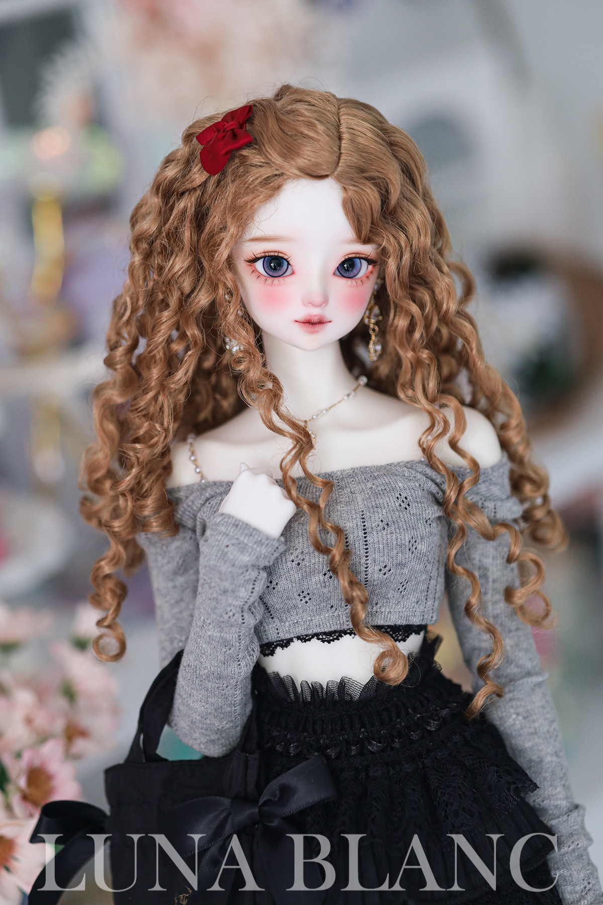 luna blanc serin