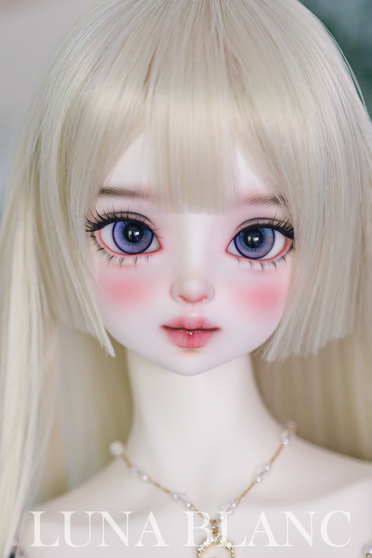luna blanc serin