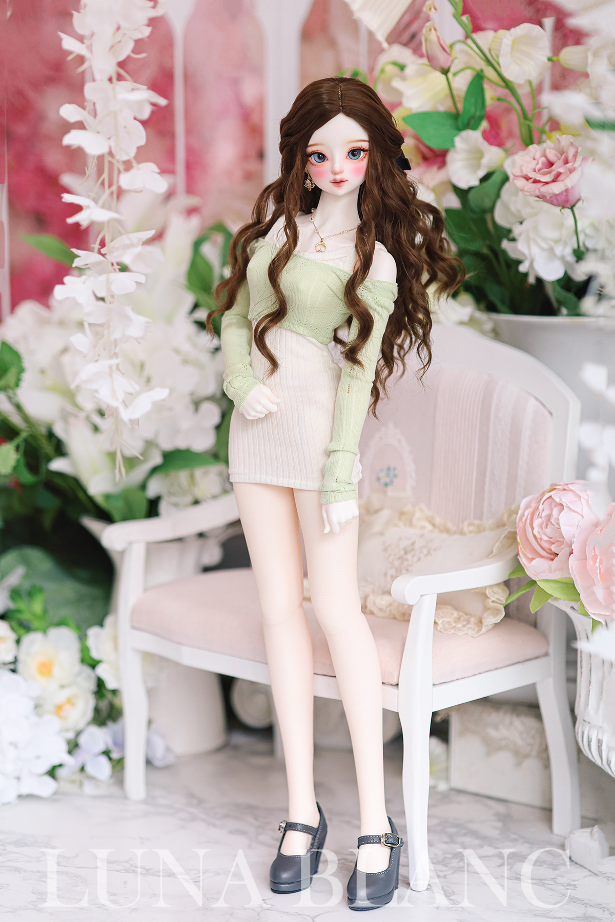 luna blanc serin