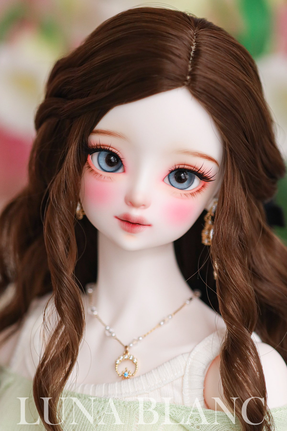 luna blanc serin