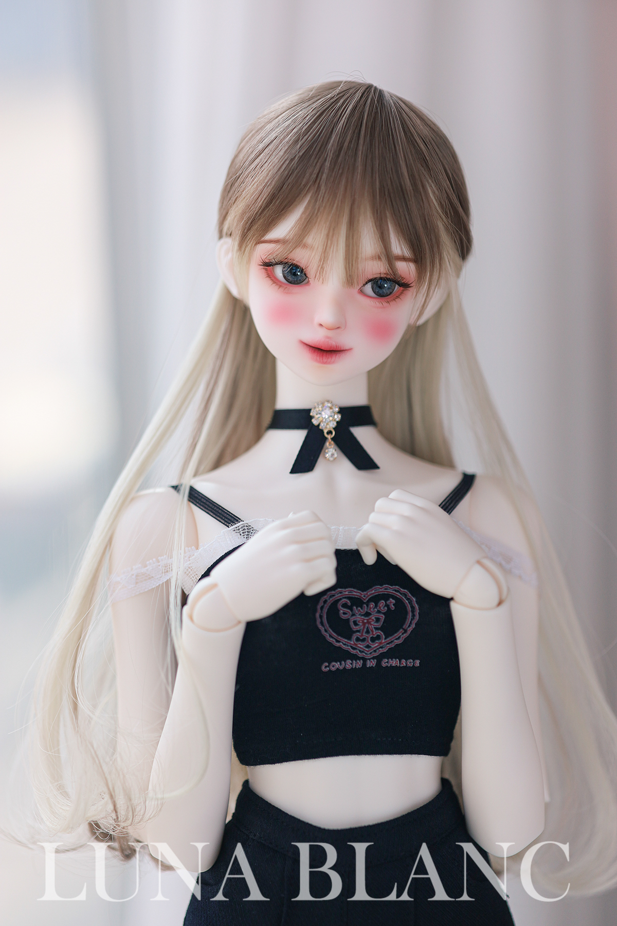 luna blanc vicky