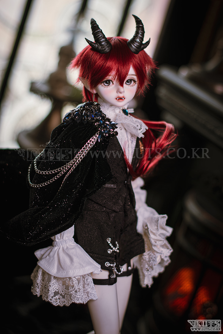 luts kid delf bory vampire nyc doll con exclusive