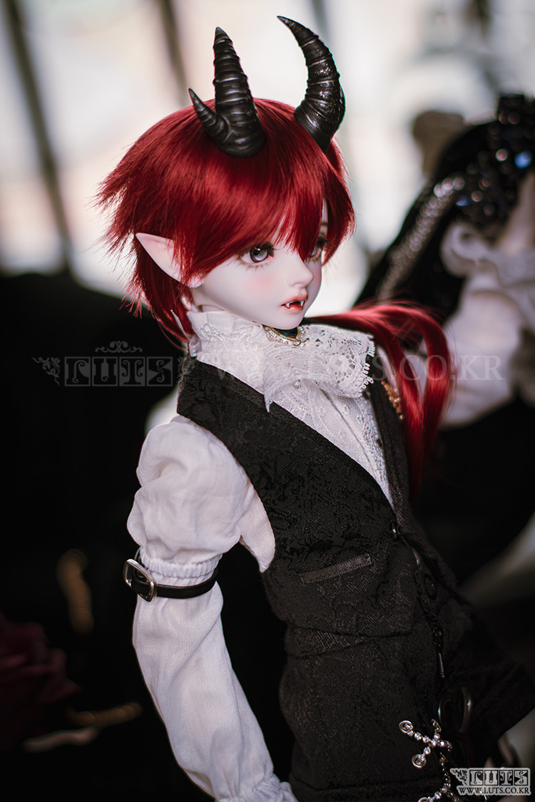 luts kid delf bory vampire nyc doll con exclusive
