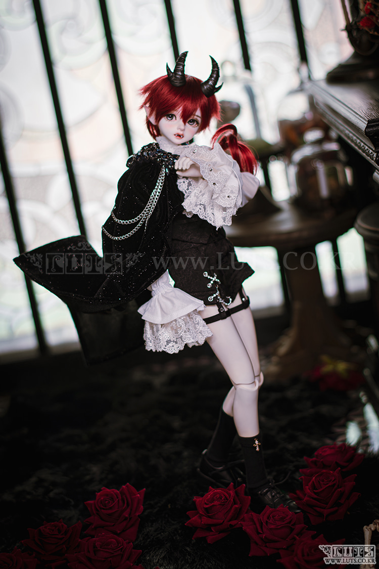 luts kid delf bory vampire nyc doll con exclusive