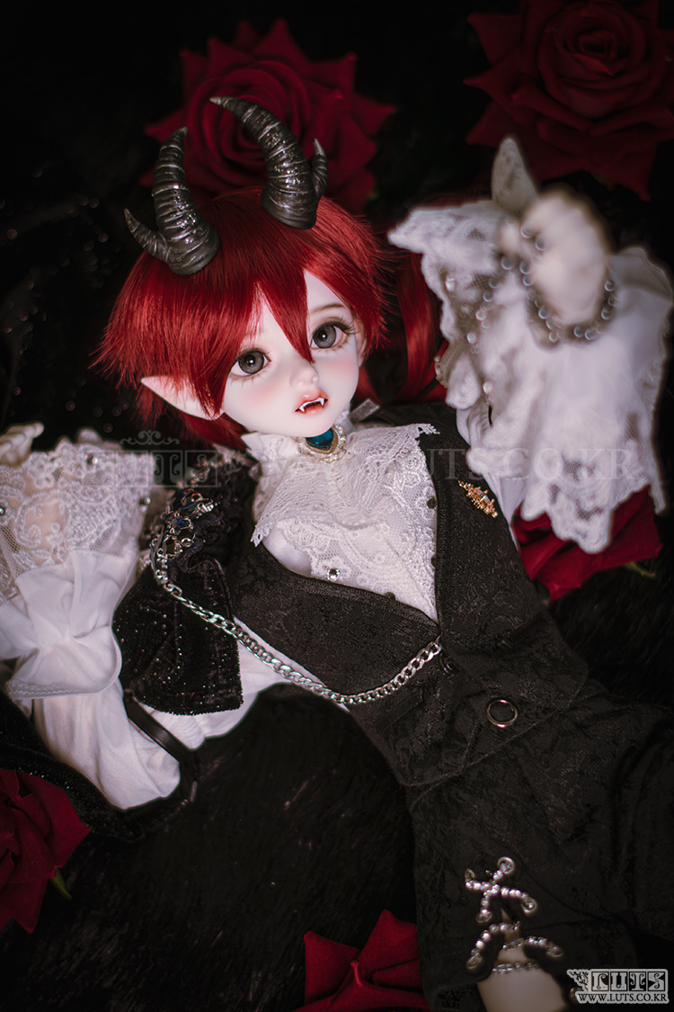 luts kid delf bory vampire nyc doll con exclusive