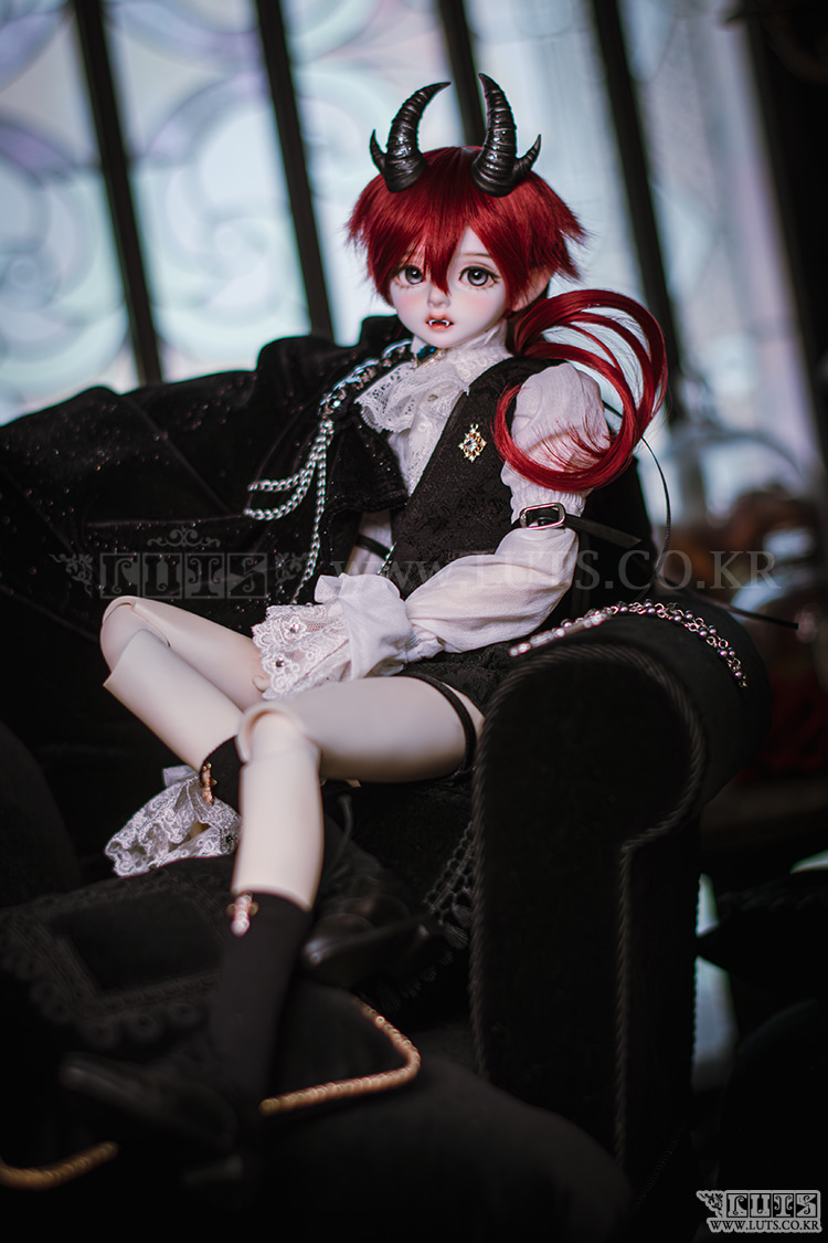 luts kid delf bory vampire nyc doll con exclusive
