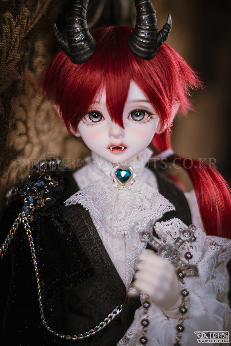 luts kid delf bory vampire nyc doll con exclusive
