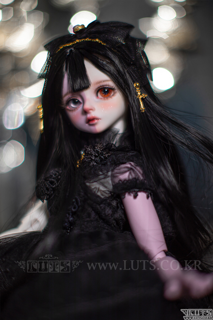 Luts kid bory half lw black nyc doll con