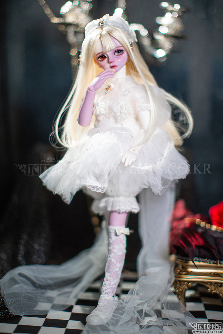 Luts kid bory half wl white nyc doll con 