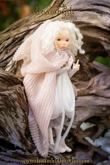dreamhigh amalia lumiera porcelain hands