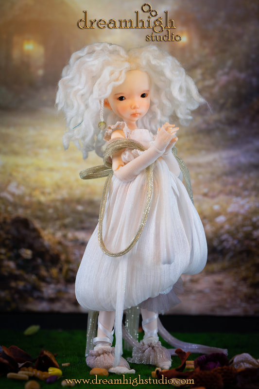 dreamhigh amalia lumiera porcelain hands