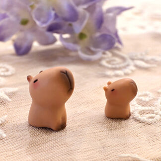 lati pinky capybara