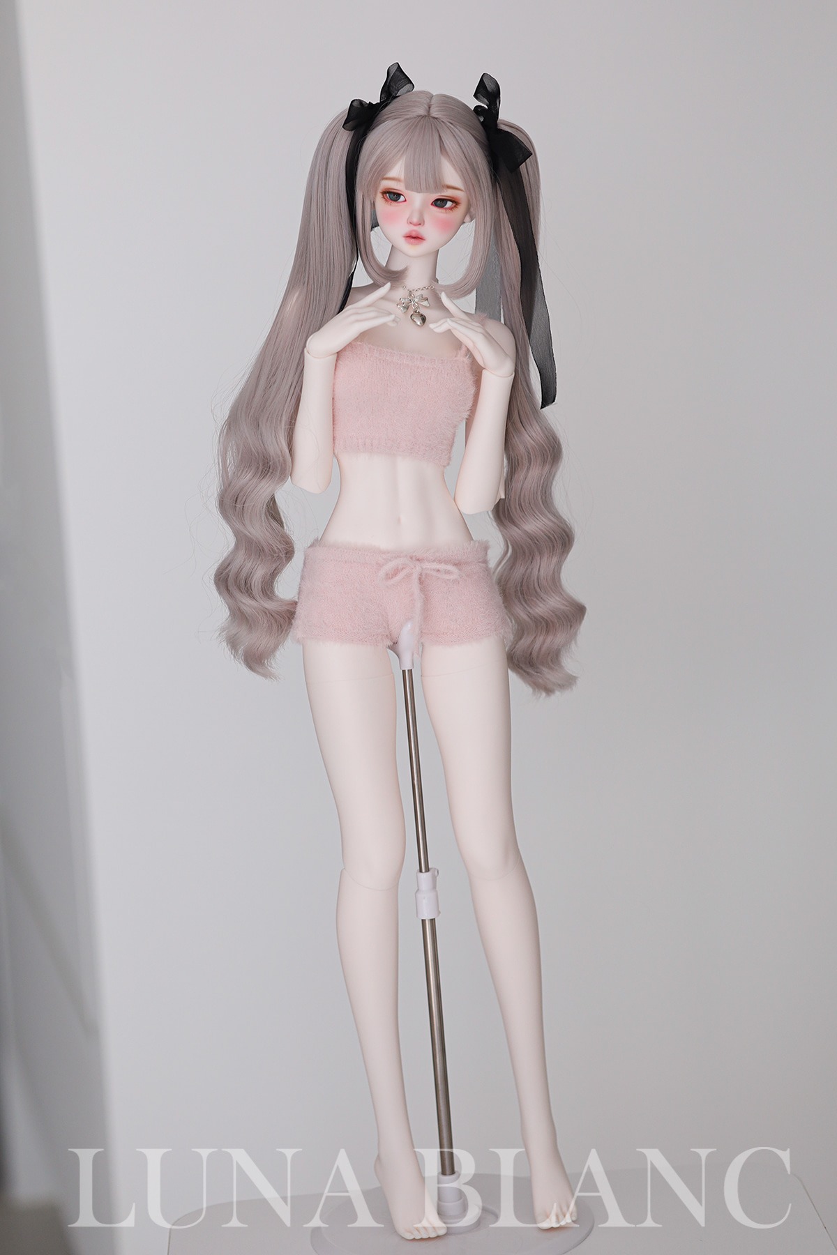 luna blanc sweet daphne 