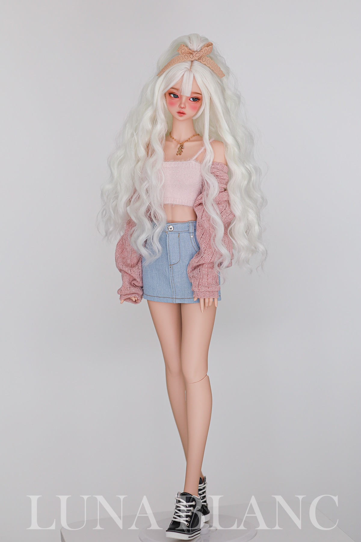 luna blanc sweet daphne 