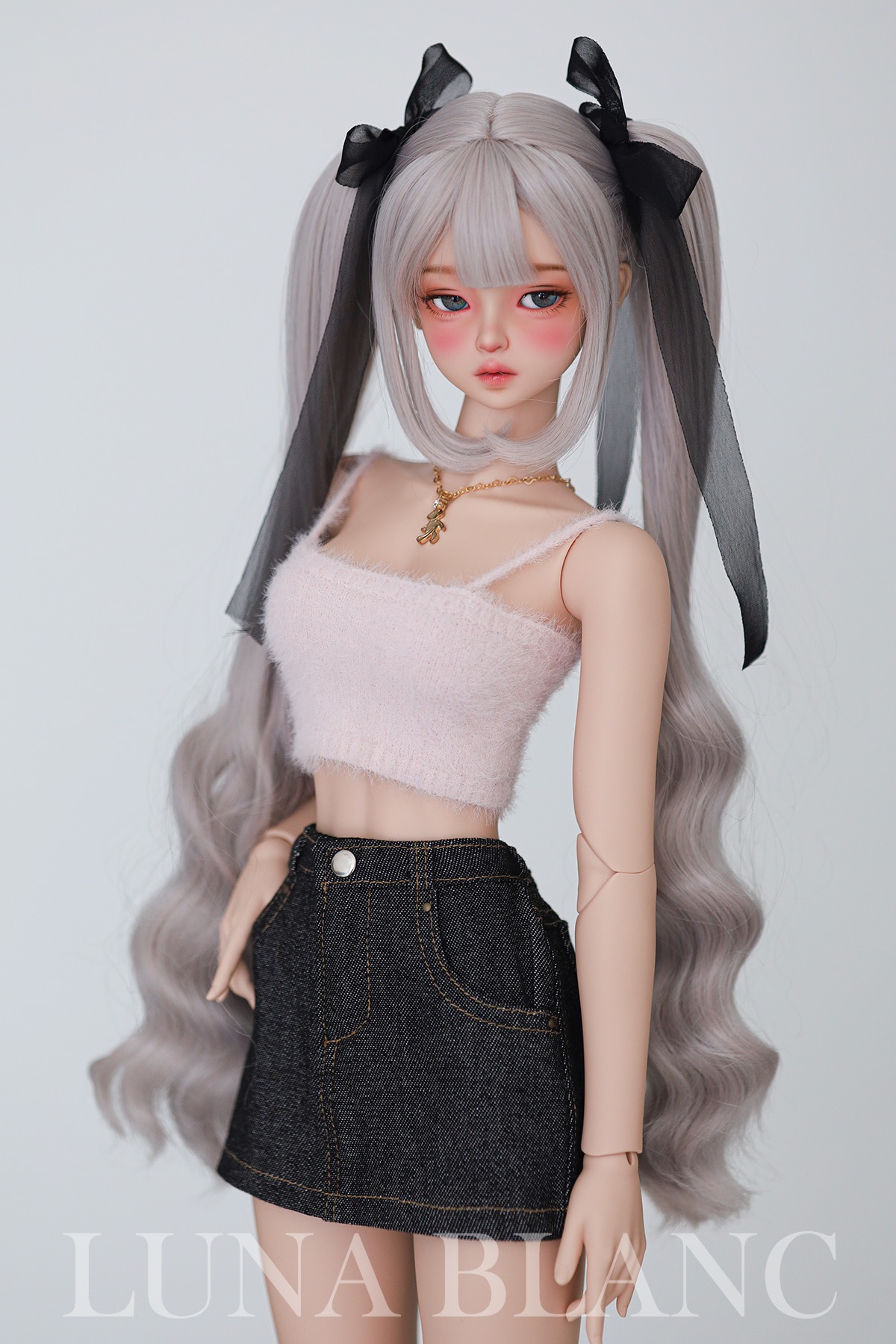 luna blanc sweet daphne 