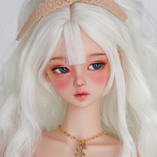 luna blanc sweet daphne