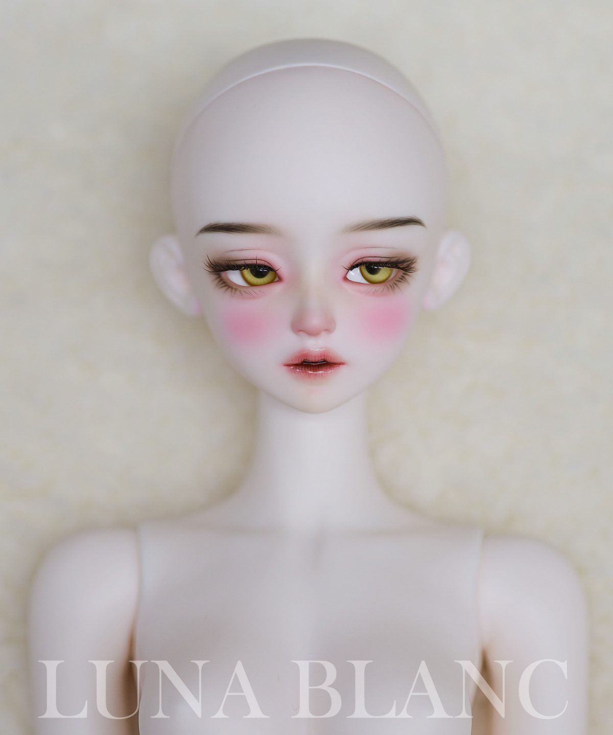 luna blanc kylie baby