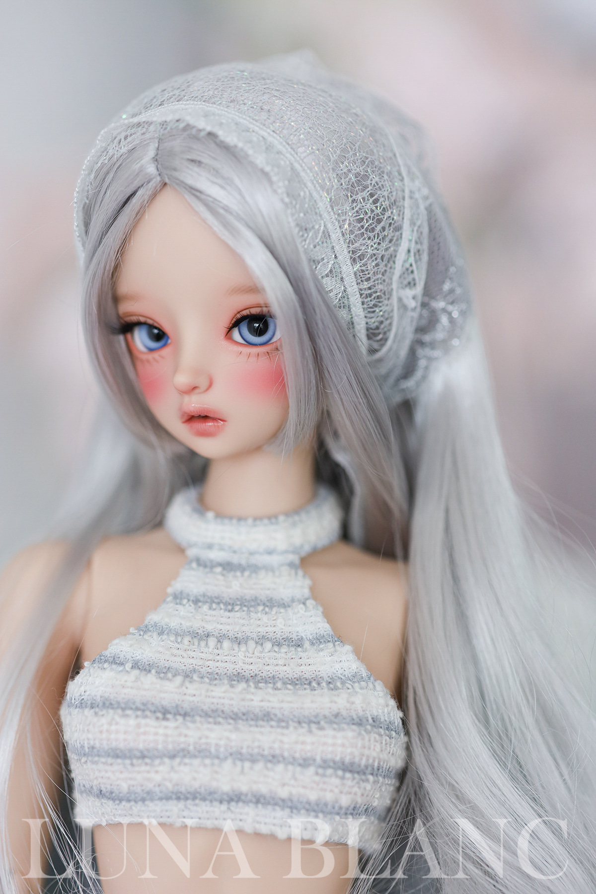 luna blanc seneca baby
